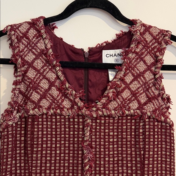 Chanel Burgundy Tweed Dress - Picture 6 of 17